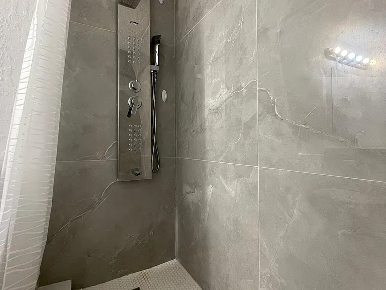 651 NW 42nd Ct #118 — Photo 20