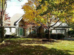 615 Scenic Cir, Holland, OH 43528
