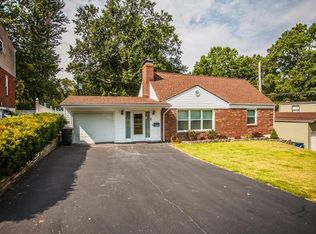 7046 Deerpath Dr, Saint Louis, MO