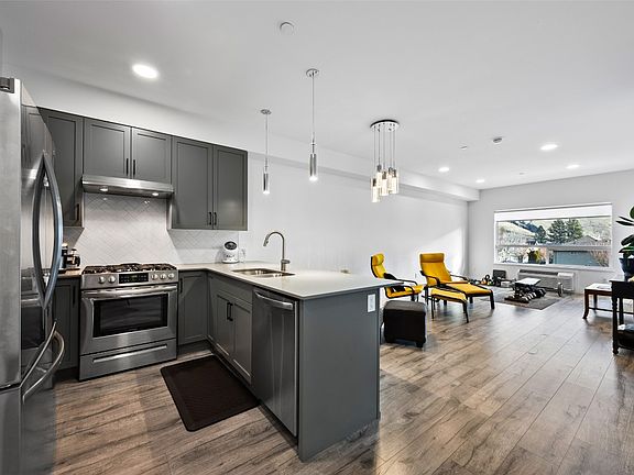 2nd image of 651 Dunes Dr #108