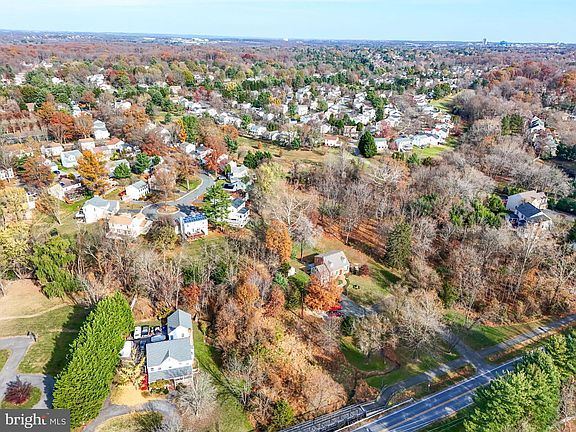 3rd image of 13714 Travilah Rd