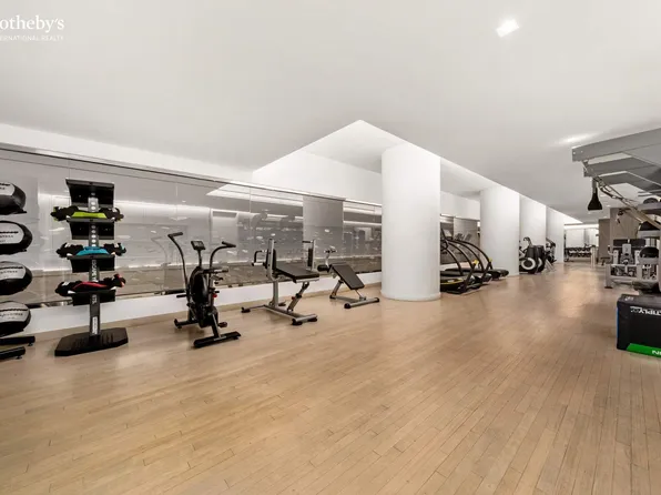 138 East 50th Street image 48 of 50