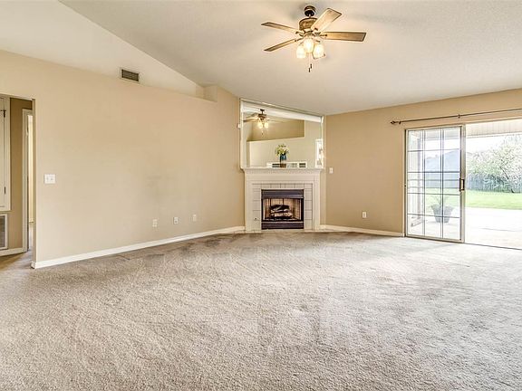 5th image of 2060 Dovefield Dr