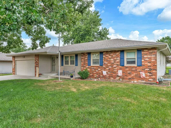 3130 SE Burton St, Topeka, KS 66605