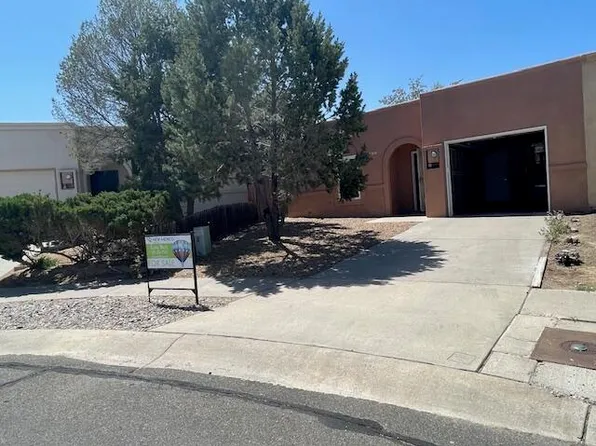 7133 Maxim Ct NW, Albuquerque, NM 87120