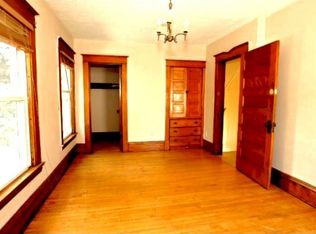 1136 Pacific St, Saint Paul, MN 55106