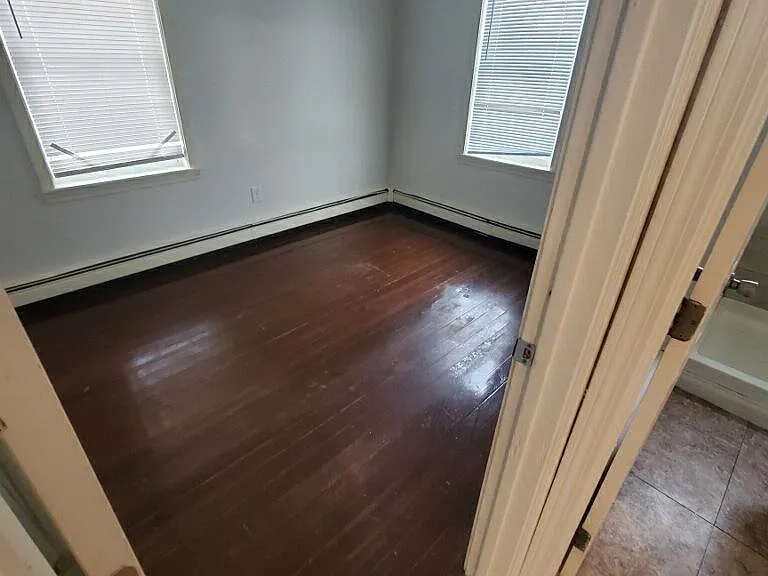 20 Forest Avenue Ct #2 — Photo 3
