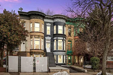 52 Brinkerhoff Street