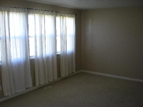 3rd image of 5032 W Eagle Rock Way