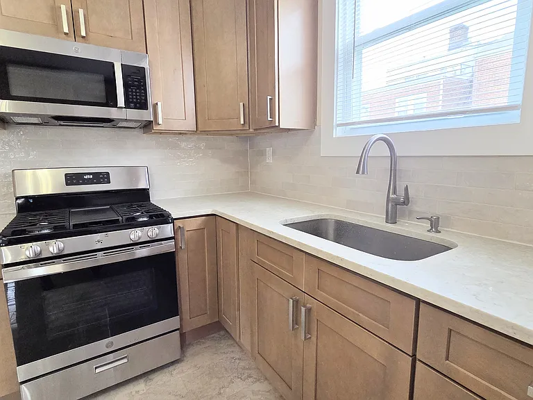 389 New York Ave #1 — Photo 2
