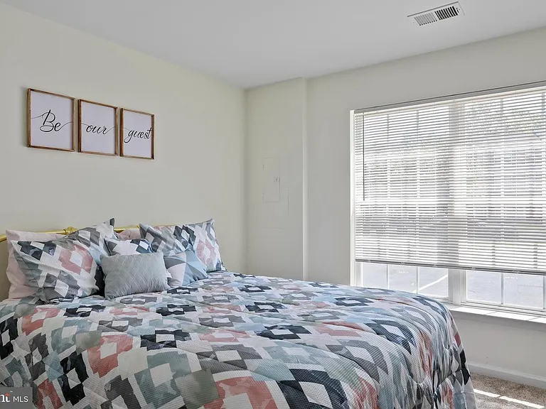 1307 Pendleton Ln — Photo 28
