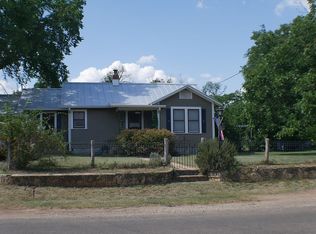 130 Idlewilde Blvd, Comfort, TX 78013