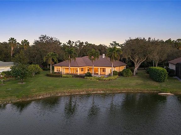 5th image of 527 TERRACINA WAY