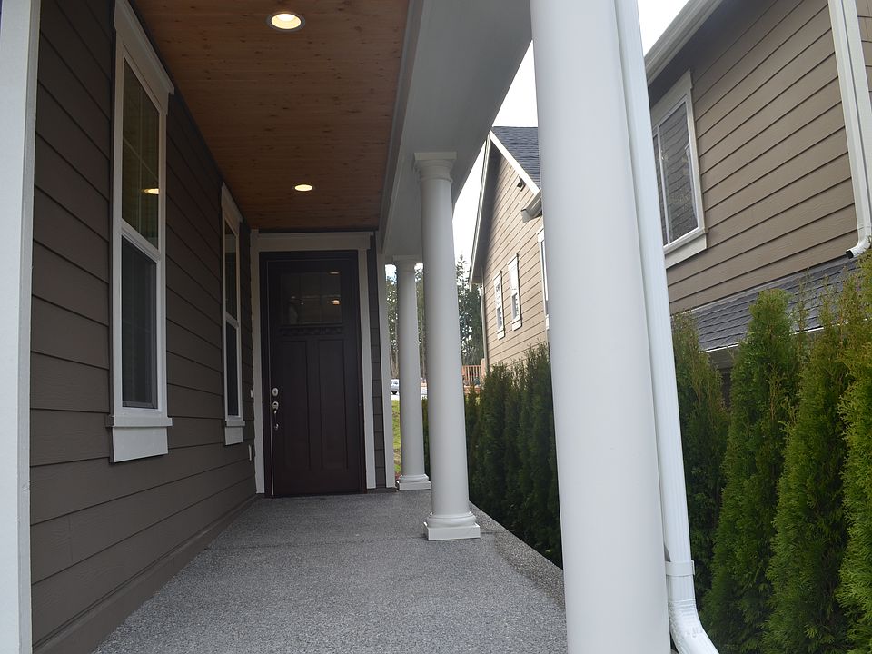 2nd image of 1471 243rd Pl NE
