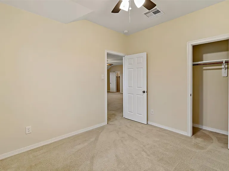 3308 Southern Grove Ln — Photo 29