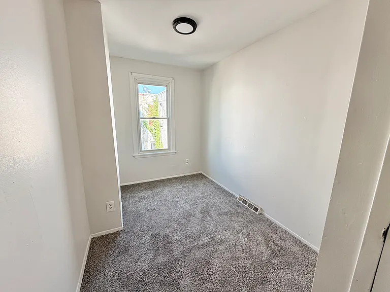813 Fisher Ave — Photo 12