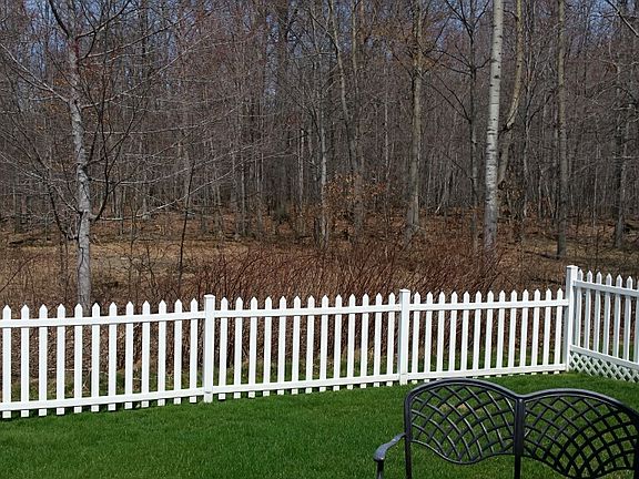 4th image of 3960 Hilltop Dr