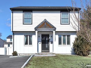 72 Fleetwood Rd, Dumont, NJ 07628