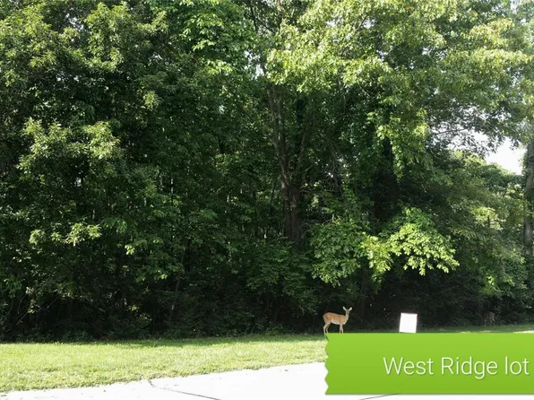 574 Grafton Hills Dr, Grafton, IL 62037