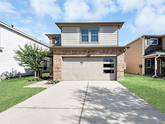 2nd image of 1723 Ramsay Way