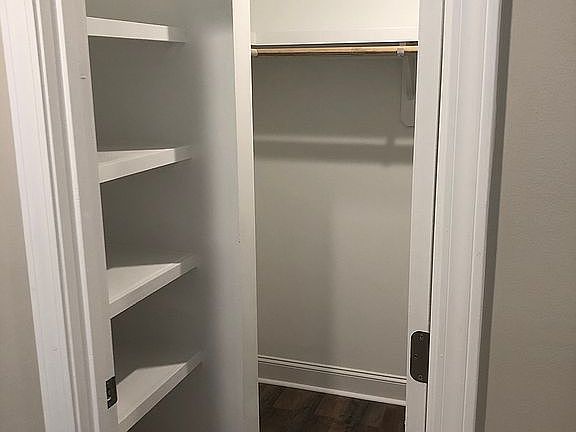 Walk in closet