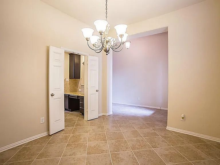 1st image of 2718 Misty Laurel Ct