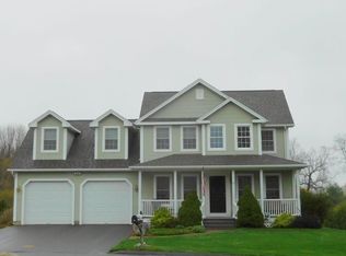 10 Crystal Ln, South Hadley, MA 01075