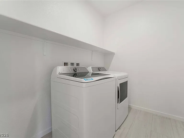 2558 Venetia Pointe St — Photo 10