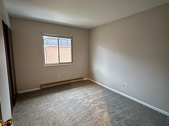 4th image of 4534 Elliot Ave APT 3