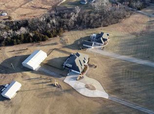 5734 SW Urish Rd, Topeka, KS 66610