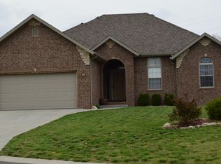 106 Tolbert Ct, Spokane, MO 65754