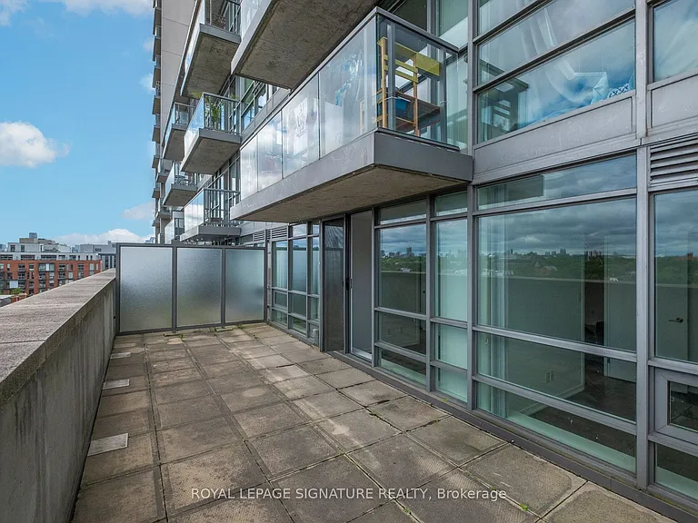 68 Abell St #923 — Photo 2