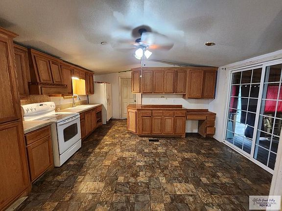 3rd image of 15738 Tangelo Dr