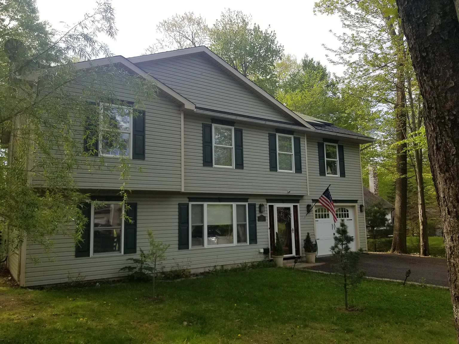 1057 Salamanca Dr photo 1