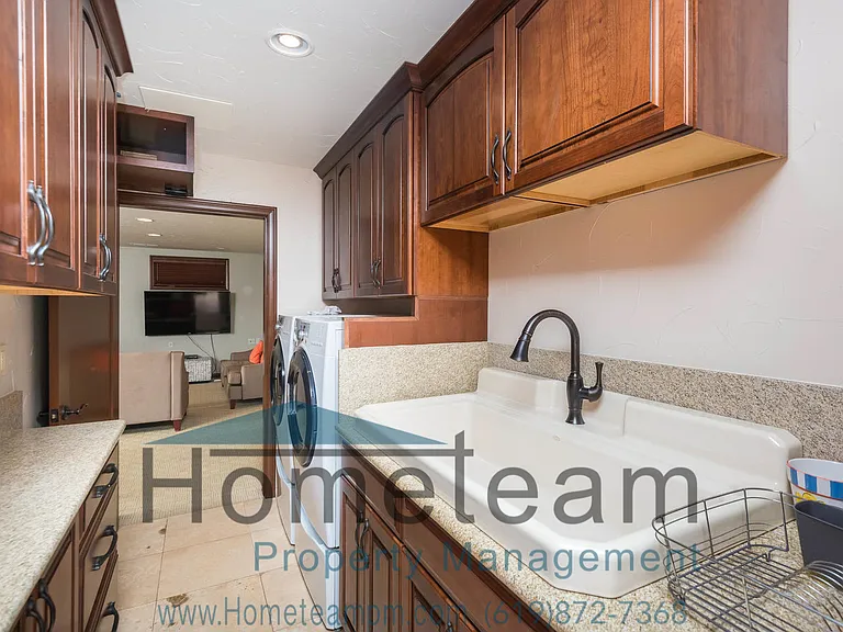 2324 Frankfort St — Photo 30