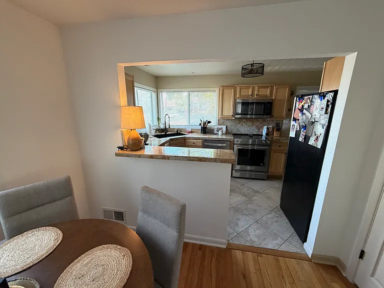 711 S Mariposa Way — Photo 13