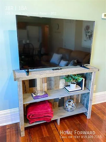 336 S Broadway Park #202 — Photo 5