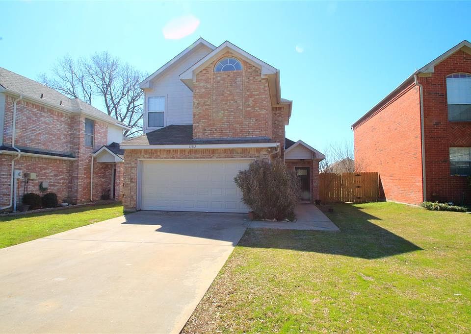 1st image of 1382 Mimosa Ln