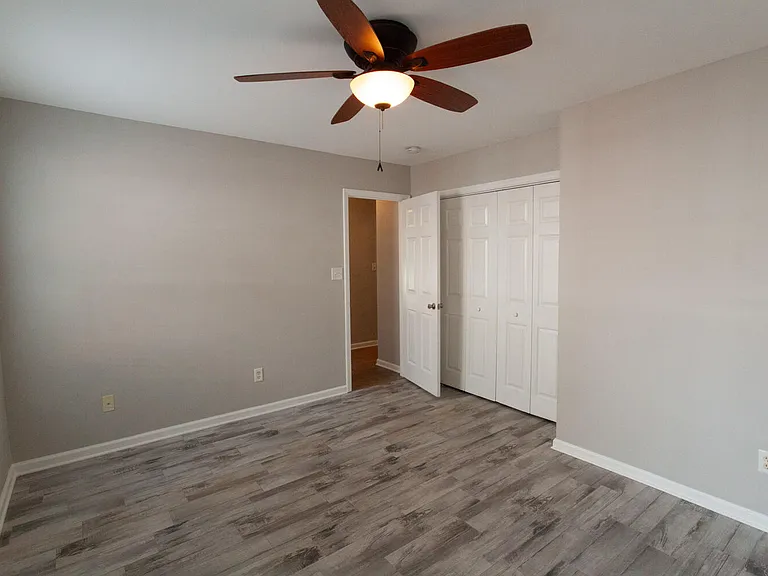 318 Vanderbilt Dr — Photo 25