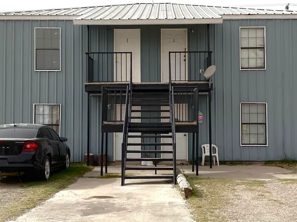 110 Holly Ave, Del Rio, TX 78840