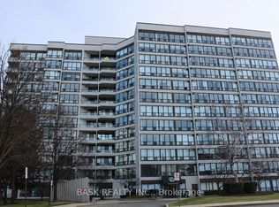 12 Laurelcrest St #907, Brampton, ON L6S 5Y4