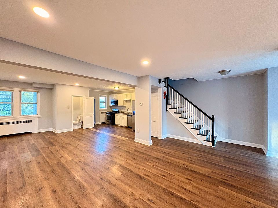 1st image of 3840 Dolfield Ave
