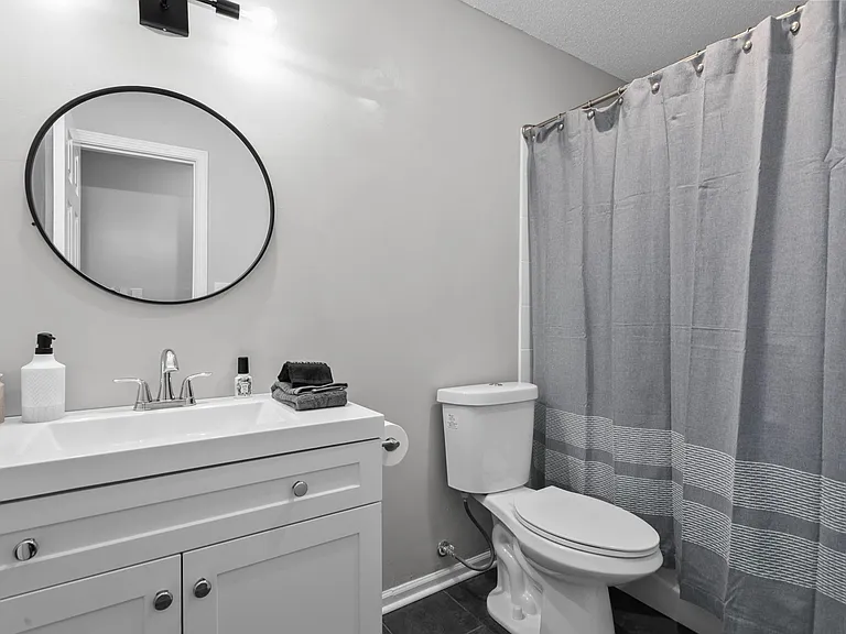 9406 Hall Dr — Photo 21