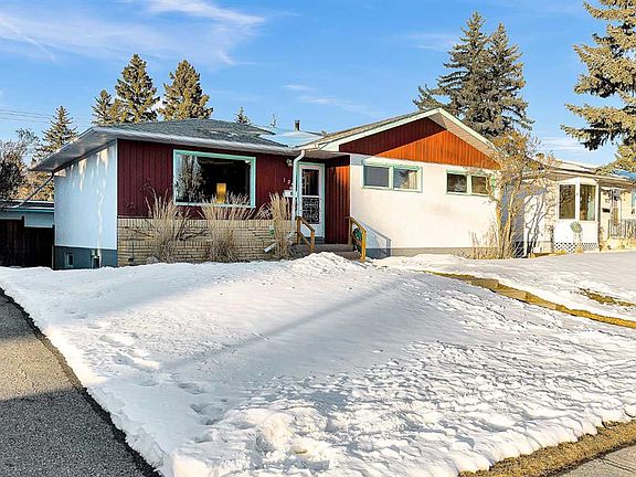 2nd image of 126 S Springwood Dr SW