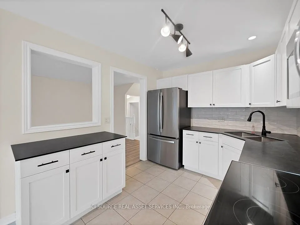 3 bed, $2,900 — Photo 3