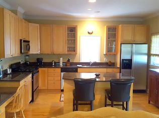 1749 W Roscoe St #2, Chicago, IL 60657