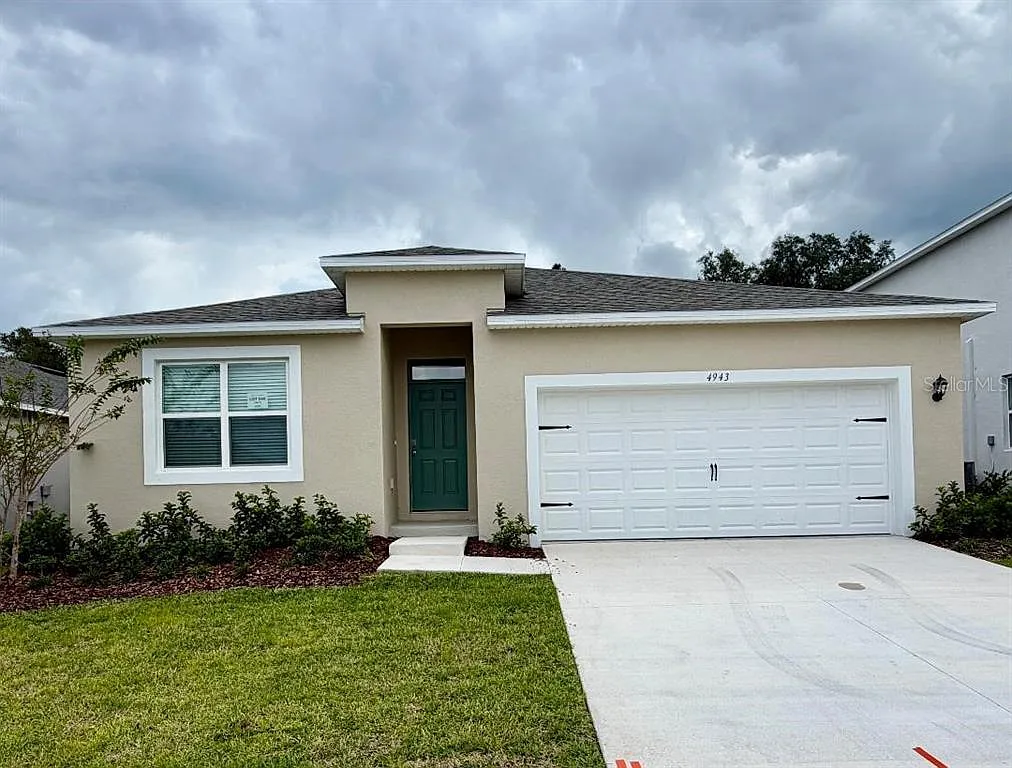 4 bed, 2.0 bath, 1828 sqft, $2,550 — Photo 2