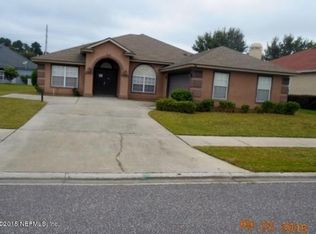 39 Lake Run Blvd, Jacksonville, FL 32218