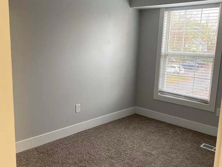 Sussex-Newly Upgraded 2nd Bedroom