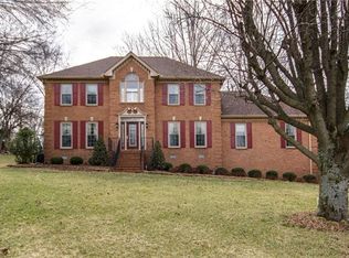 1009 Stirlingshire Dr, Hendersonville, TN 37075
